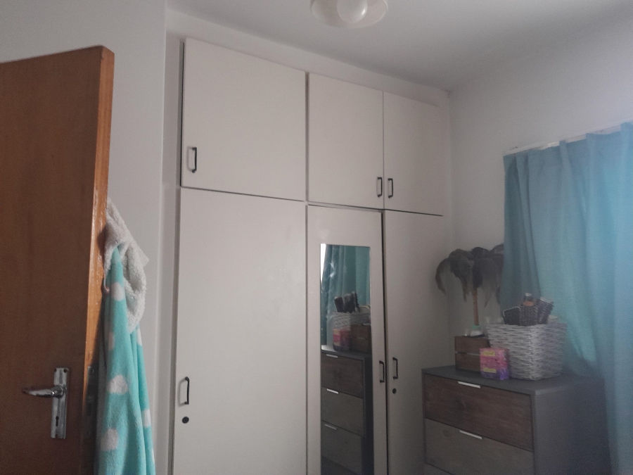 To Let 2 Bedroom Property for Rent in Pinelands Western Cape